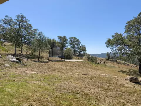 Exterior - 37336 Eagle Dr, Raymond, CA 93653 photo 7 of 16