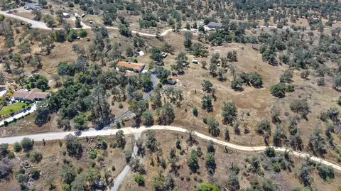 View/Area - 37336 Eagle Dr, Raymond, CA 93653 photo 6 of 9