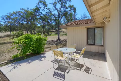 Exterior - 37336 Eagle Dr, Raymond, CA 93653 photo 4 of 16