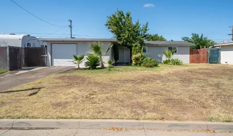 Exterior - 2564 Crescent Ave, Clovis, CA 93612 photo 9 of 10