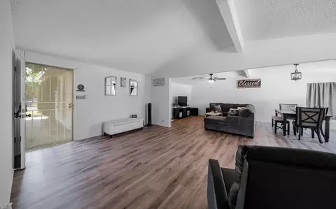 Entry Way - 2564 Crescent Ave, Clovis, CA 93612 photo 1 of 1