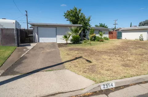 Exterior - 2564 Crescent Ave, Clovis, CA 93612 photo 10 of 10