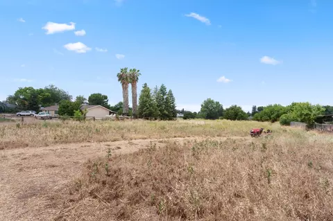 Exterior - 10365 E Bullard Ave, Clovis, CA 93619 photo 17 of 17