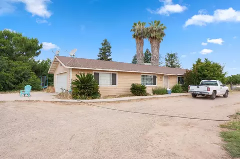 Exterior - 10365 E Bullard Ave, Clovis, CA 93619 photo 16 of 17