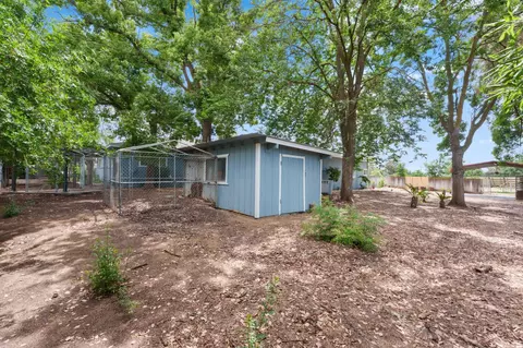 Exterior - 10365 E Bullard Ave, Clovis, CA 93619 photo 9 of 17