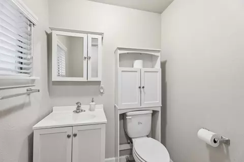 Bath - 10365 E Bullard Ave, Clovis, CA 93619 photo 1 of 5