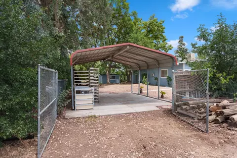 Exterior - 10365 E Bullard Ave, Clovis, CA 93619 photo 11 of 17
