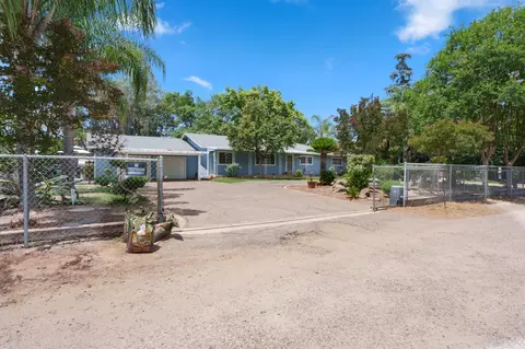 Exterior - 10365 E Bullard Ave, Clovis, CA 93619 photo 13 of 17
