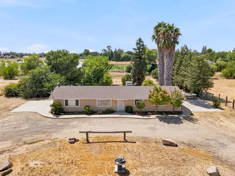 10365 E Bullard Ave, Clovis, CA 93619