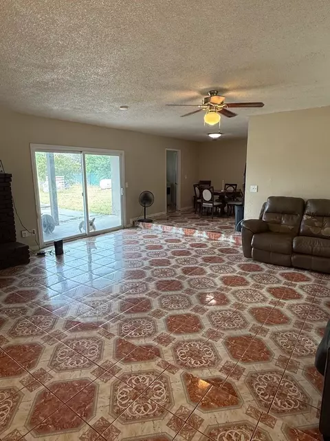 Living - 17316 Camden Dr, Madera, CA 93638 photo 1 of 3
