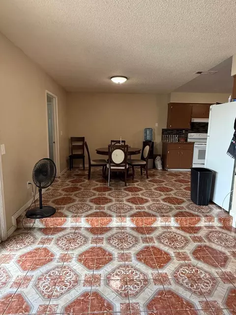 Dining - 17316 Camden Dr, Madera, CA 93638 photo 1 of 2