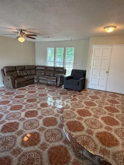 Living - 17316 Camden Dr, Madera, CA 93638 photo 2 of 3