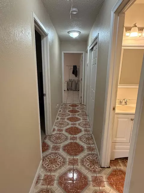 Entry Way - 17316 Camden Dr, Madera, CA 93638 photo 1 of 1