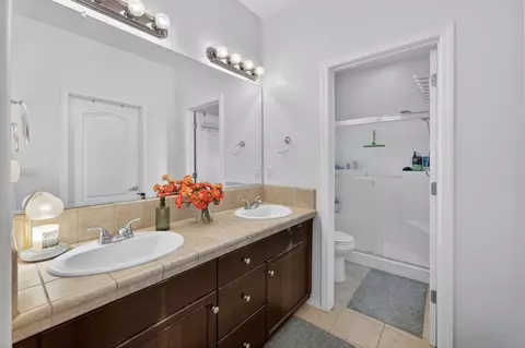 Bath - 4158 Trenton Ave, Clovis, CA 93619 photo 2 of 2