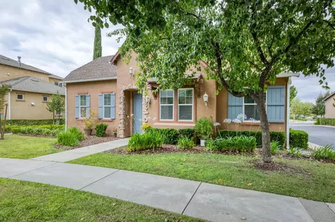 Exterior - 4158 Trenton Ave, Clovis, CA 93619 photo 3 of 11
