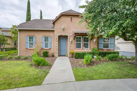 Exterior - 4158 Trenton Ave, Clovis, CA 93619 photo 4 of 11
