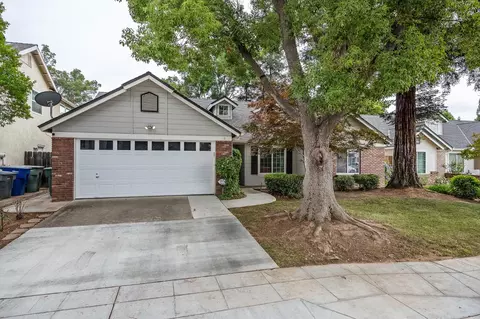 2047 Muncie, Fresno, CA 93720