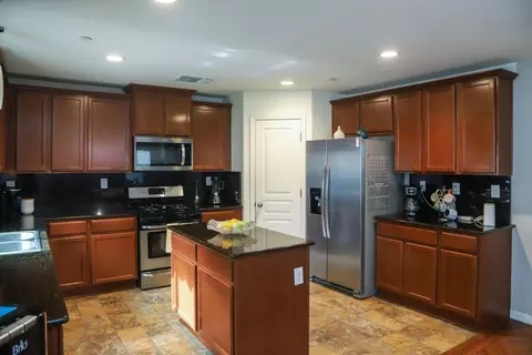 Kitchen - 313 Fritz St, Madera, CA 93638 photo 1 of 2