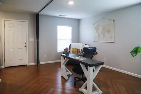 Entry Way - 313 Fritz St, Madera, CA 93638 photo 1 of 1