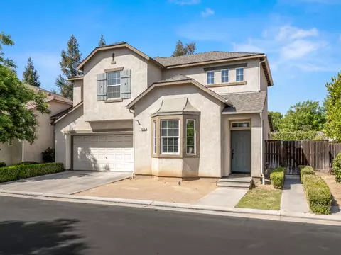 4056 W Pear Tree Ln, Fresno, CA 93722