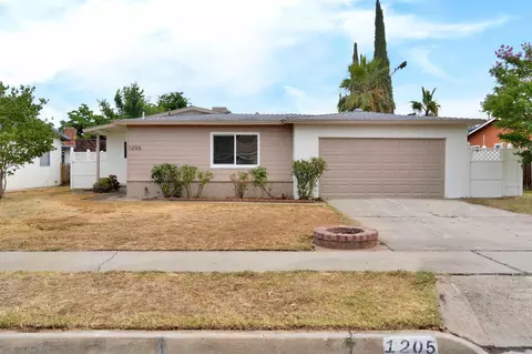 Exterior - 1205 Rogers St, Madera, CA 93638 photo 2 of 9