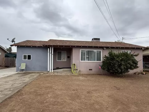 761 S Short Ave, Dinuba, CA 93618