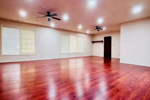 Living - 8155 N Fowler Ave, Clovis, CA 93619 photo 5 of 8