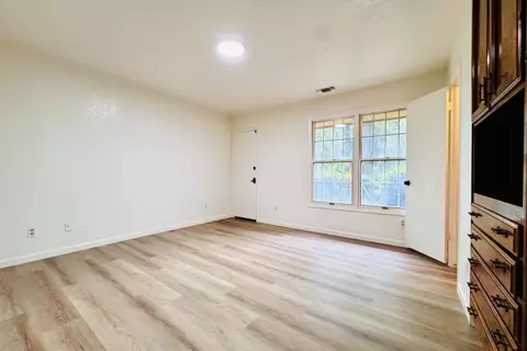 Living - 8155 N Fowler Ave, Clovis, CA 93619 photo 7 of 8