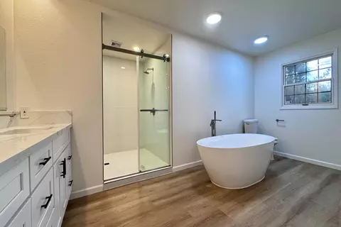 Bath - 8155 N Fowler Ave, Clovis, CA 93619 photo 4 of 4