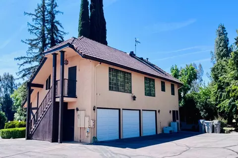 Exterior - 8155 N Fowler Ave, Clovis, CA 93619 photo 7 of 11