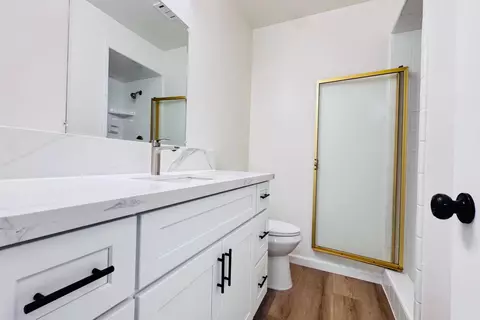 Bath - 8155 N Fowler Ave, Clovis, CA 93619 photo 3 of 4