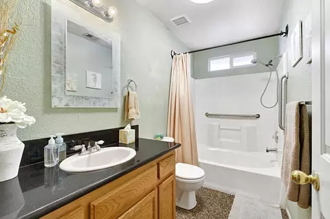 Bath - 20689 Olympia Rd, Madera, CA 93638 photo 1 of 3