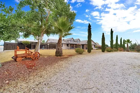 Exterior - 20689 Olympia Rd, Madera, CA 93638 photo 2 of 14