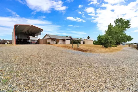Exterior - 20689 Olympia Rd, Madera, CA 93638 photo 12 of 14