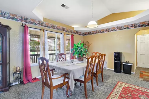 Dining - 20689 Olympia Rd, Madera, CA 93638 photo 2 of 3