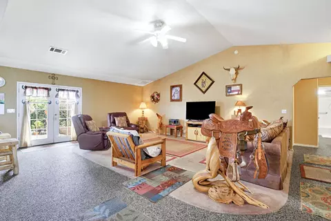 Living - 20689 Olympia Rd, Madera, CA 93638 photo 1 of 4