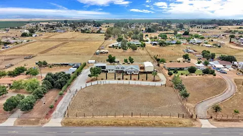 View/Area - 20689 Olympia Rd, Madera, CA 93638 photo 2 of 10