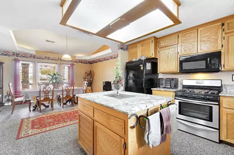 Kitchen - 20689 Olympia Rd, Madera, CA 93638 photo 7 of 7