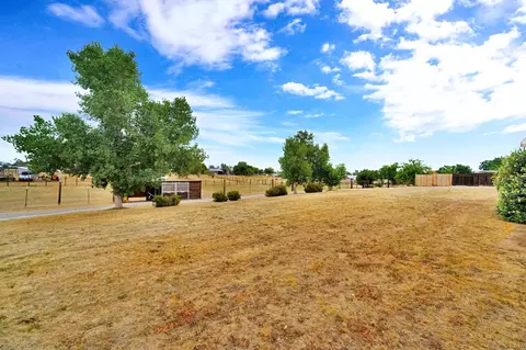 Exterior - 20689 Olympia Rd, Madera, CA 93638 photo 8 of 14