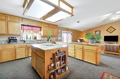 Kitchen - 20689 Olympia Rd, Madera, CA 93638 photo 4 of 7