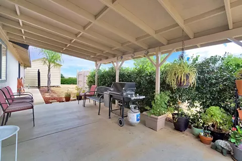 Exterior - 20689 Olympia Rd, Madera, CA 93638 photo 6 of 14
