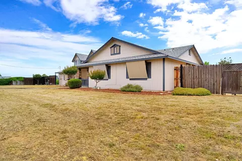 Exterior - 20689 Olympia Rd, Madera, CA 93638 photo 4 of 14