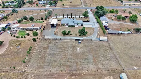 View/Area - 20689 Olympia Rd, Madera, CA 93638 photo 8 of 10