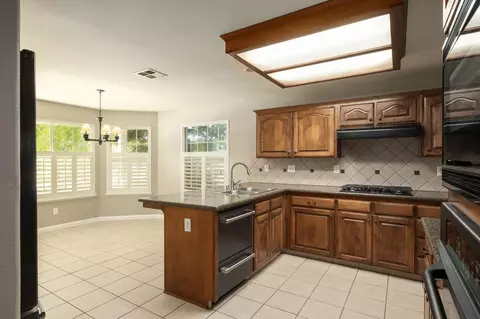 Kitchen - 147 Everglade Ave, Clovis, CA 93619 photo 1 of 4