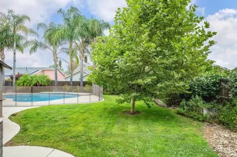 Exterior - 147 Everglade Ave, Clovis, CA 93619 photo 11 of 11