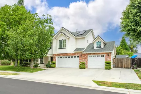 147 Everglade Ave, Clovis, CA 93619