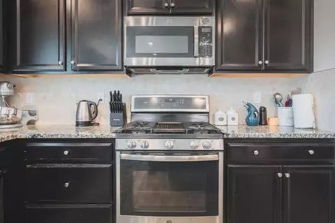 Kitchen - 4102 Duncan Ave, Clovis, CA 93619 photo 2 of 2