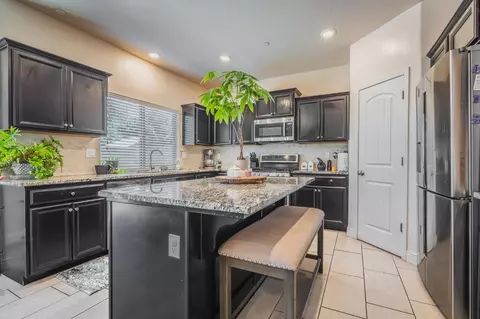 Kitchen - 4102 Duncan Ave, Clovis, CA 93619 photo 1 of 2