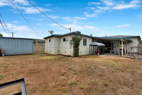Exterior - 2003 Dennis Dr, Selma, CA 93662 photo 4 of 4