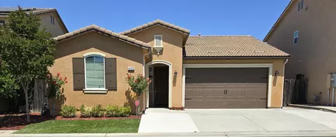 4153 Chessa Ln, Clovis, CA 93619